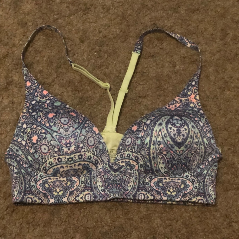 Body by Victoria Lightly Lined Plunge Bra